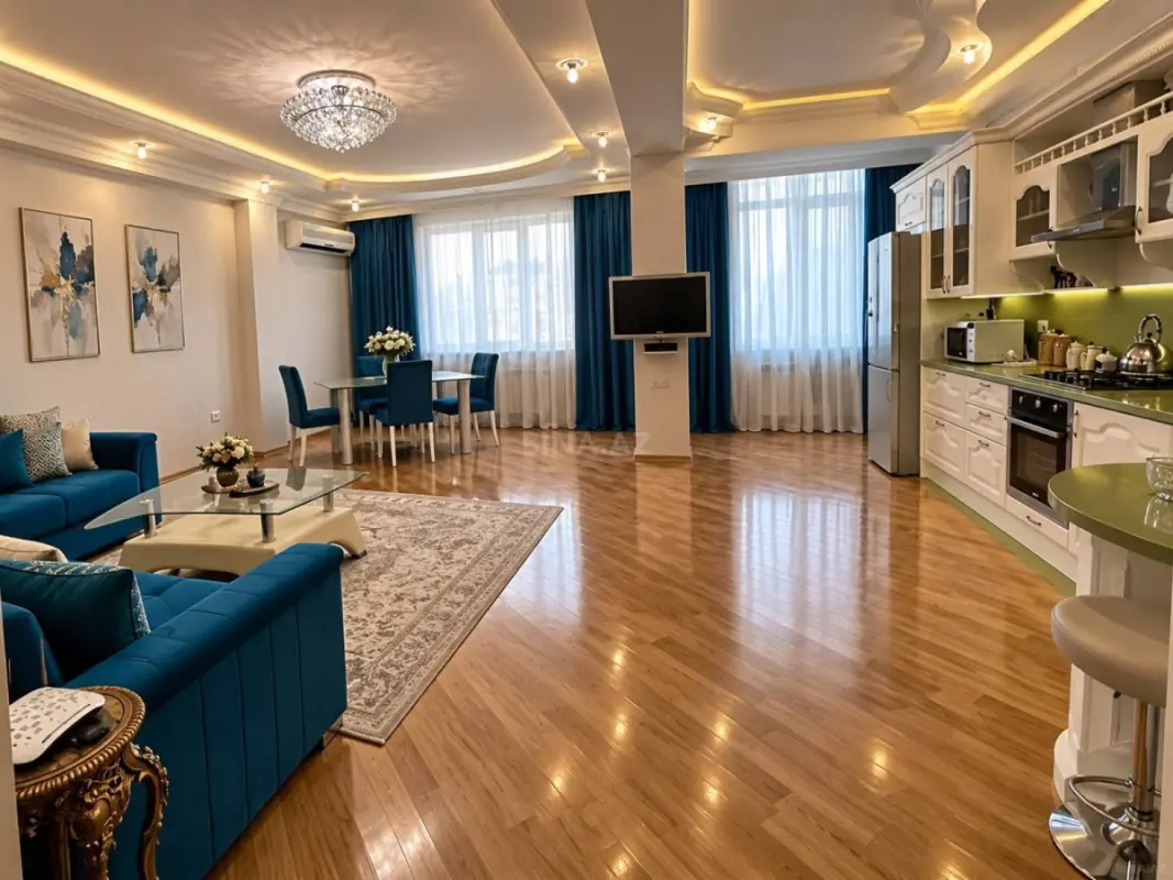 Kirayə verilir 2 otaqlı mənzil 80 m²