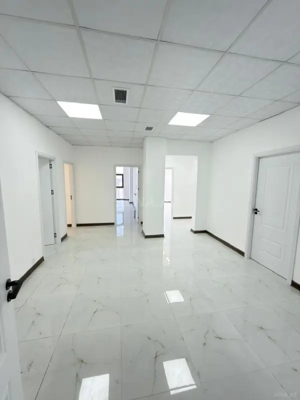 Kirayə verilir 4 otaqlı ofis 134 m²