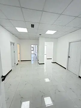 Kirayə verilir 4 otaqlı ofis 134 m² — Bakı 4 otaq 134.00 m²