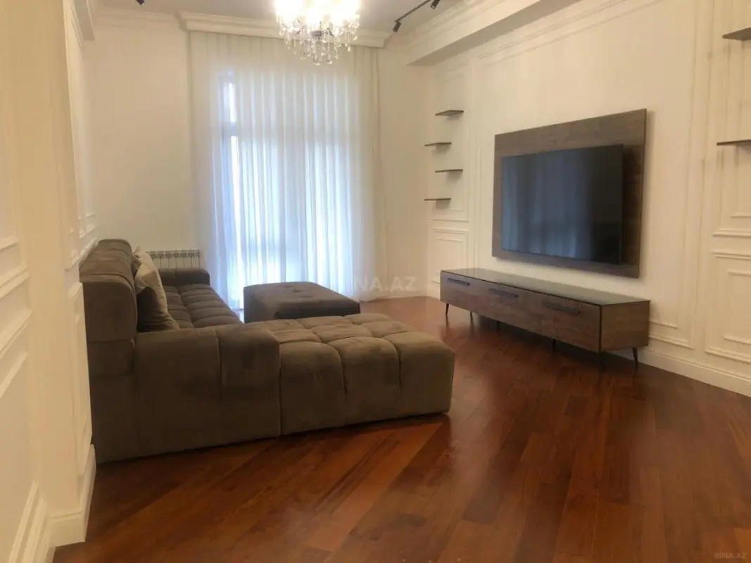 Kirayə verilir 3 otaqlı mənzil 200 m²