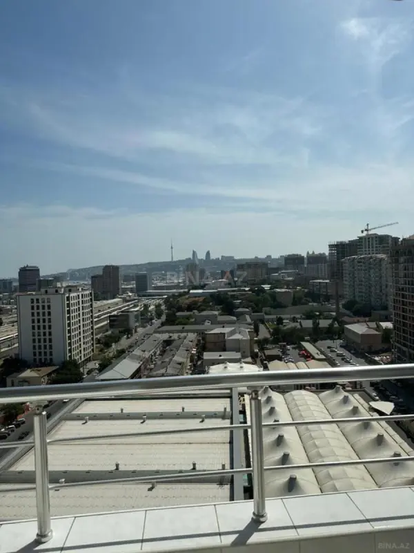 Satılır 3 otaqlı mənzil 110 m²