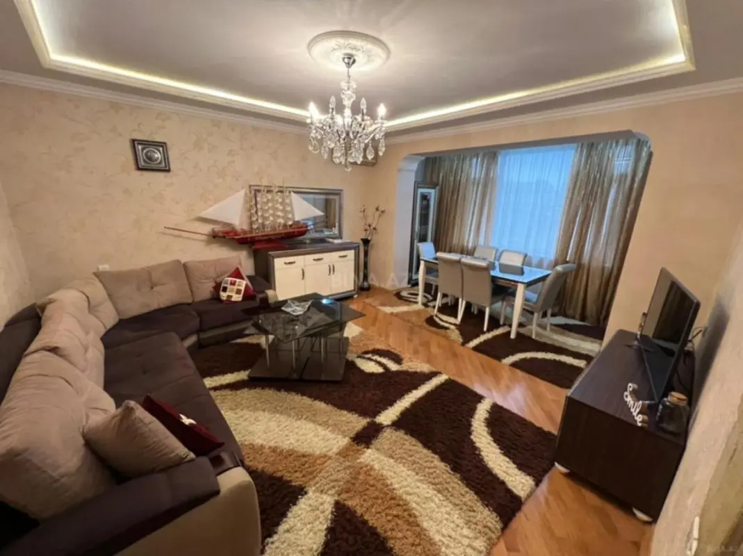 Satılır 4 otaqlı mənzil 105 m²