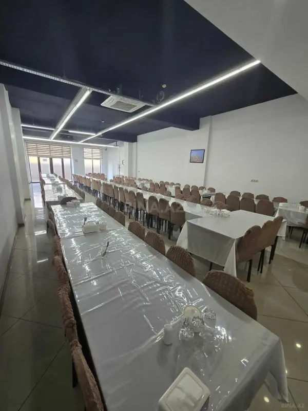 Satılır obyekt 560 m²