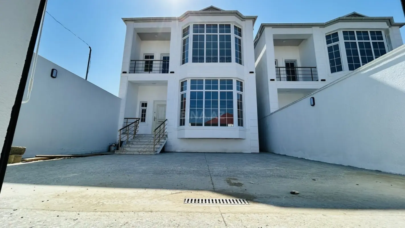 Satılır 4 otaqlı həyət evi 160 m²