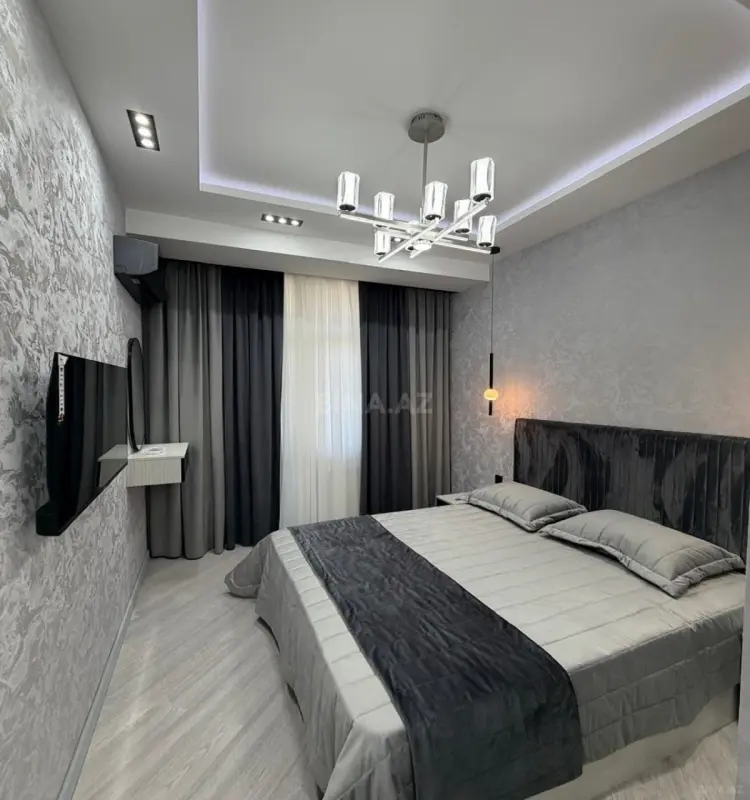 Satılır 2 otaqlı mənzil 80 m²