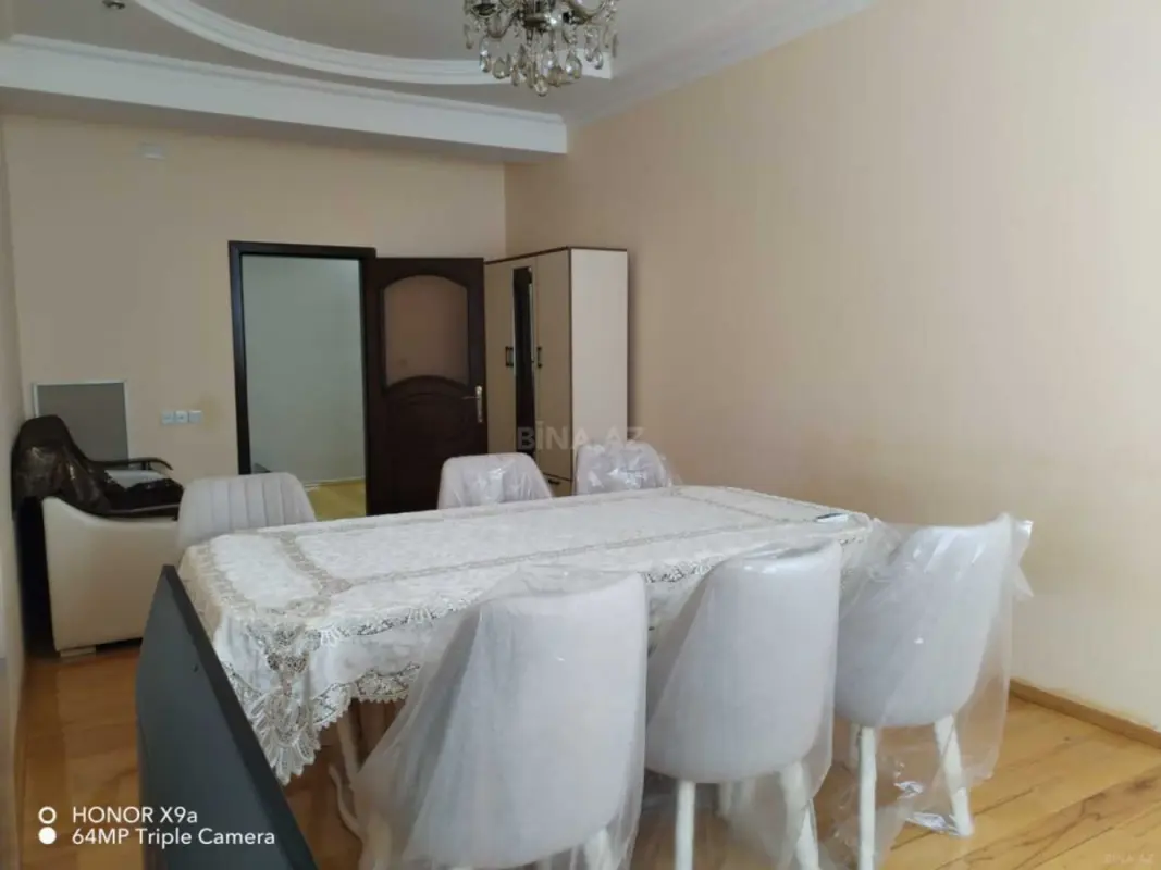 Kirayə verilir 3 otaqlı mənzil 130 m²