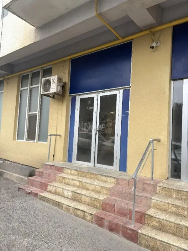 Satılır 8 otaqlı ofis 340 m²