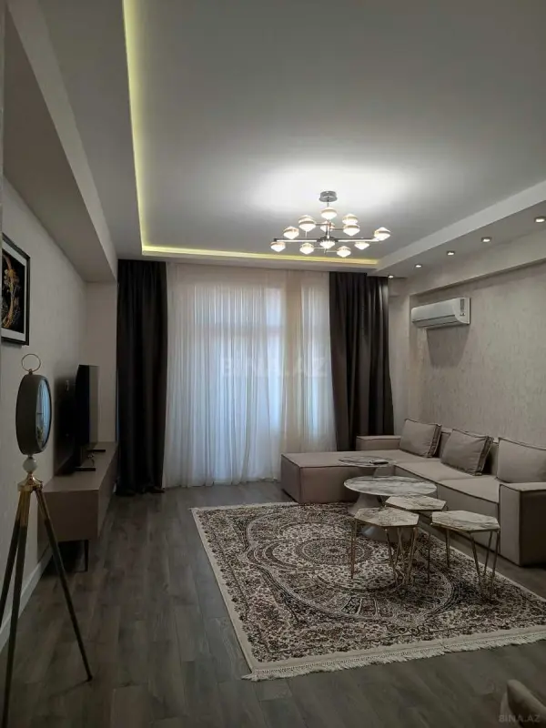 Kirayə verilir 3 otaqlı mənzil 160 m²