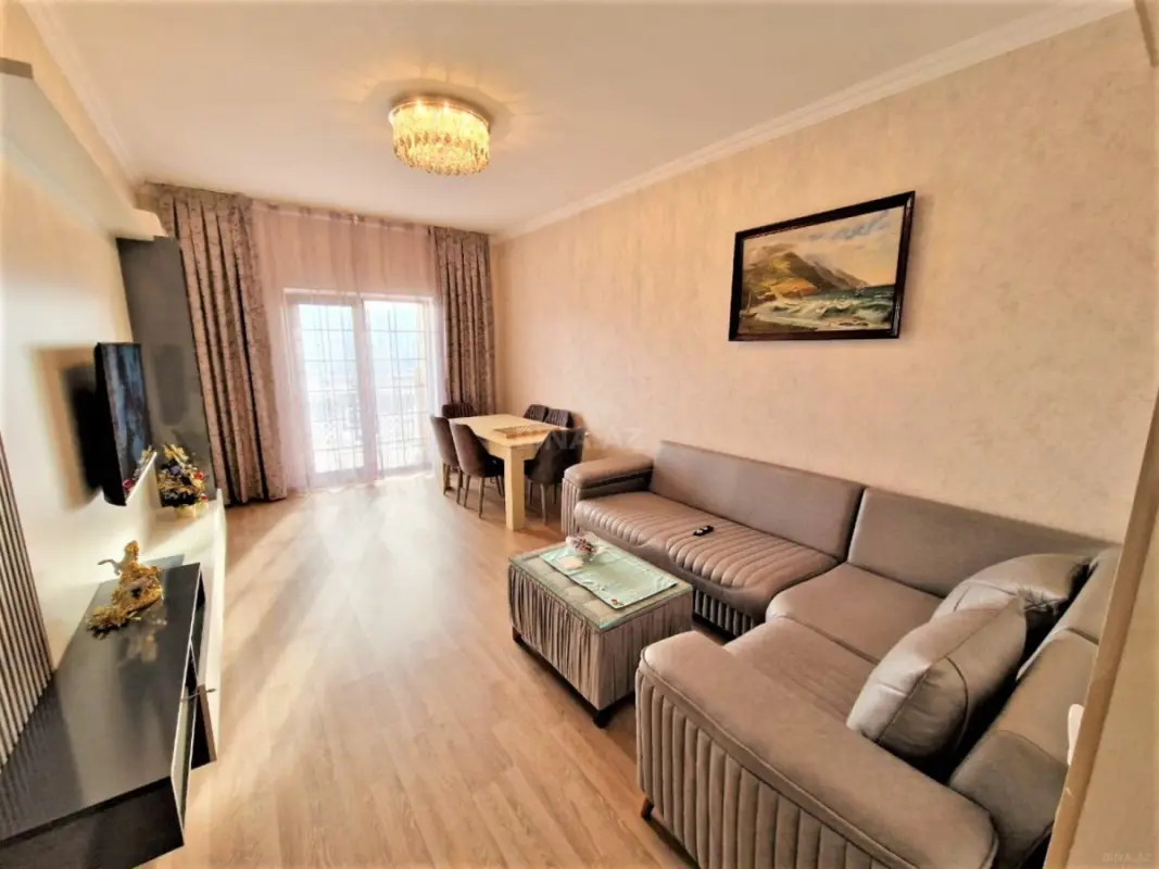 Kirayə verilir 3 otaqlı mənzil 120 m²