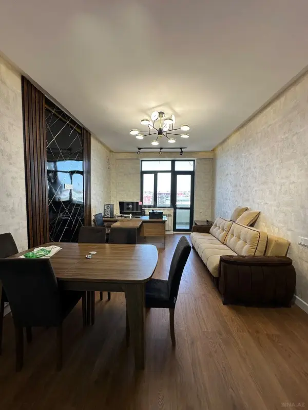 Satılır 2 otaqlı mənzil 76 m²