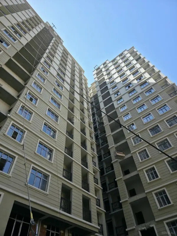 Satılır 2 otaqlı mənzil 73.6 m²
