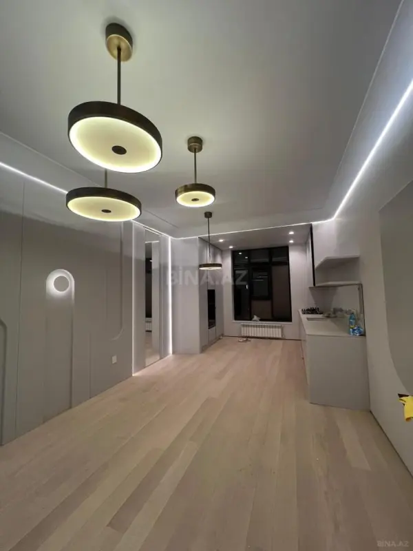 Satılır 3 otaqlı mənzil 102 m²