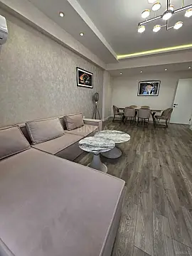 Kirayə verilir 3 otaqlı mənzil 150 m² — Bakı 3 otaq 150.00 m²