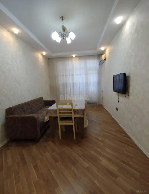 Kirayə verilir 2 otaqlı mənzil 50 m²