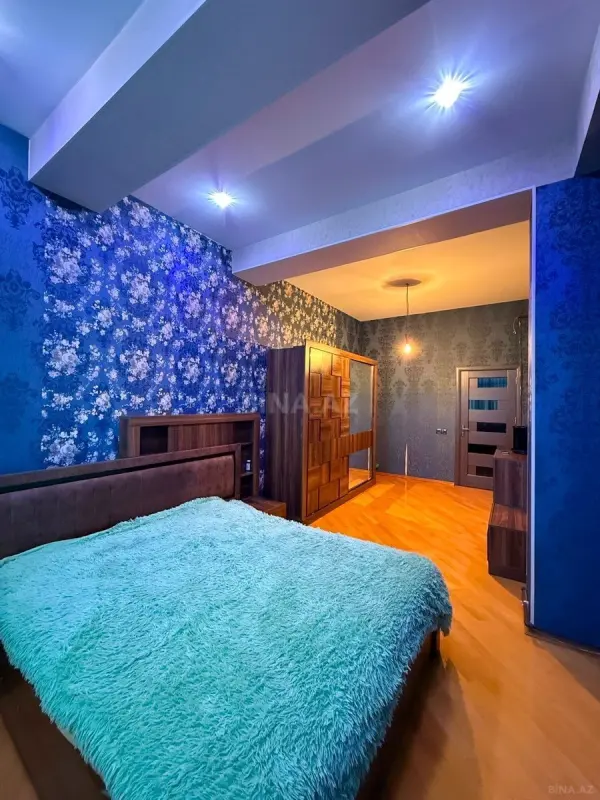 Satılır 2 otaqlı mənzil 80 m²