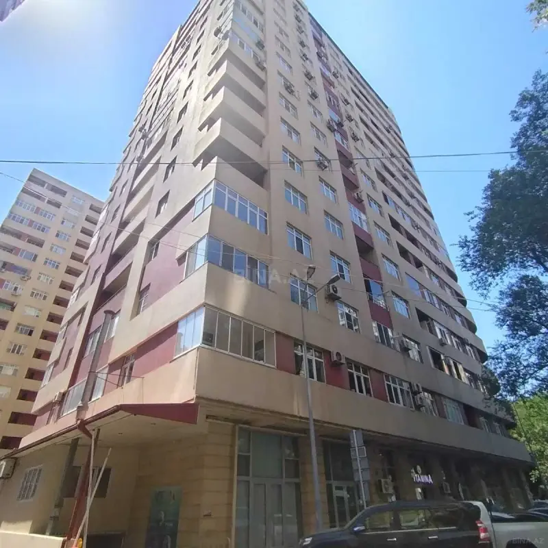 Satılır 4 otaqlı mənzil 168 m²