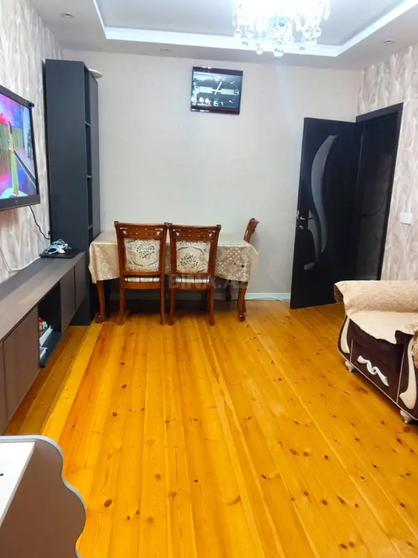 Satılır 2 otaqlı mənzil 60 m²
