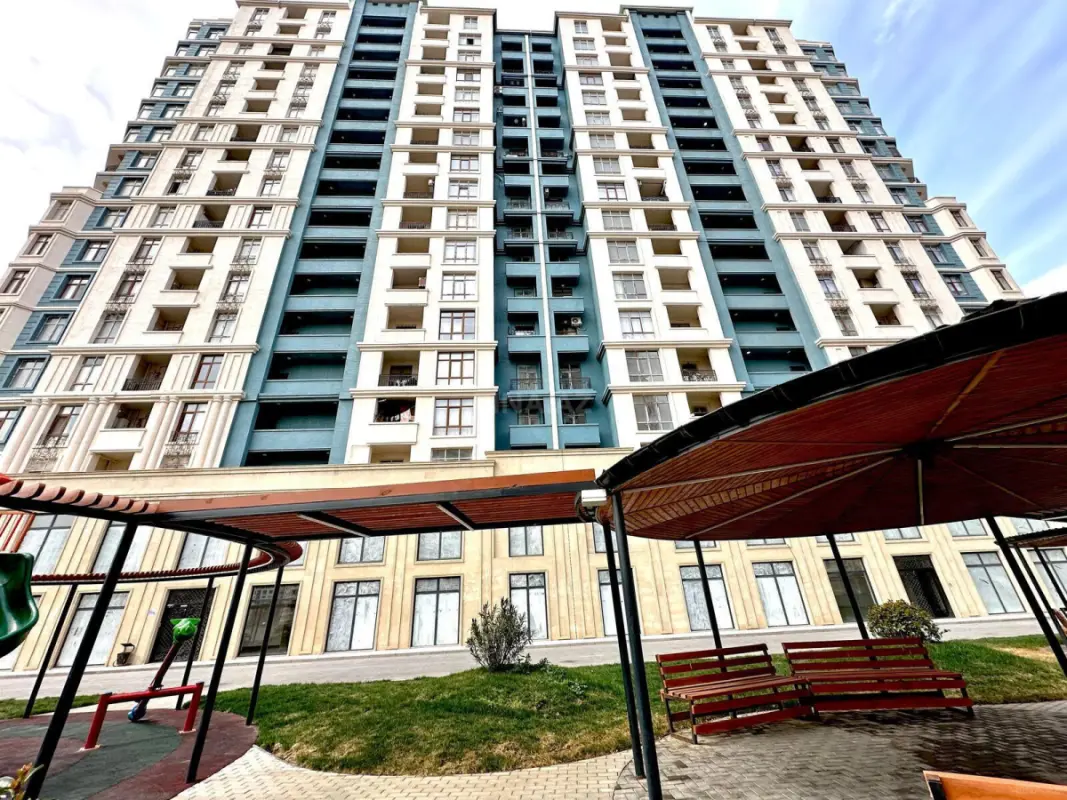 Satılır 2 otaqlı mənzil 73 m²