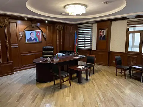 Kirayə verilir 13 otaqlı ofis 520 m² — Bakı, Memar Əcəmi yanı 13 otaq 520.00 m²