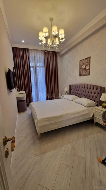 Kirayə verilir 2 otaqlı mənzil 62 m²