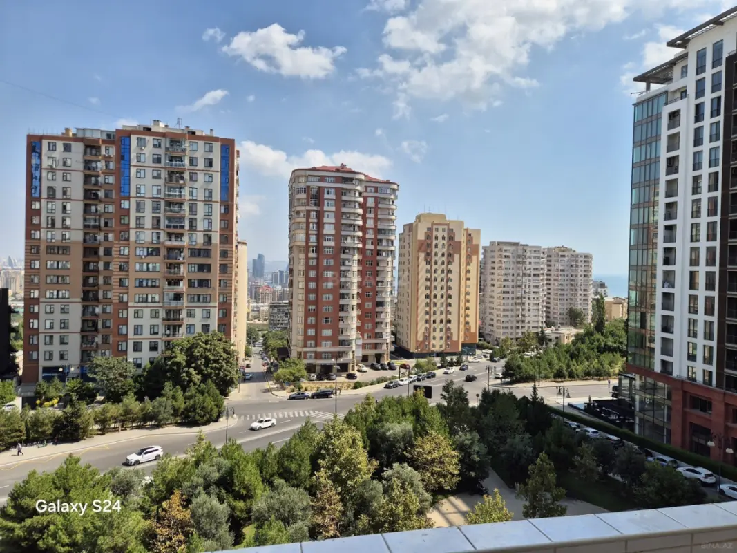Satılır 3 otaqlı mənzil 95 m²