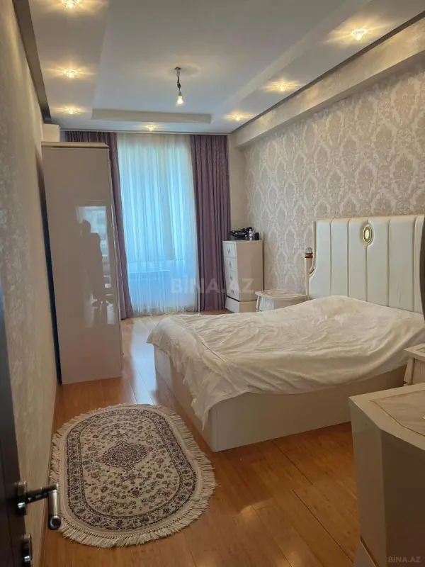 Kirayə verilir 3 otaqlı mənzil 125 m²