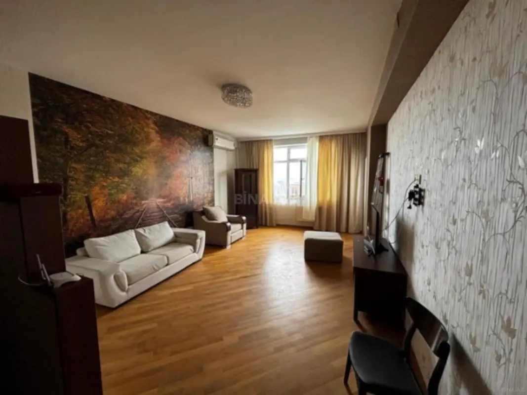 Kirayə verilir 2 otaqlı mənzil 75 m²
