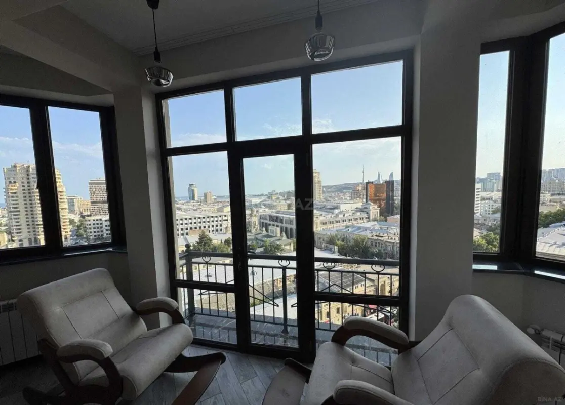 Kirayə verilir 3 otaqlı mənzil 135 m²