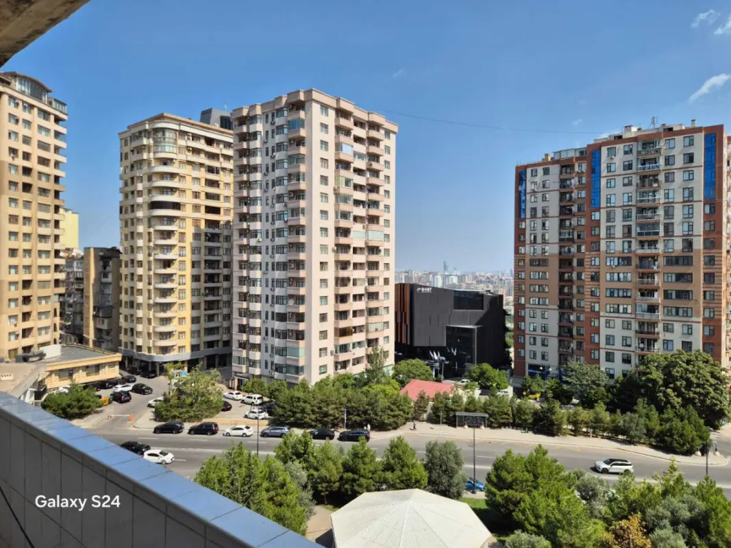 Satılır 3 otaqlı mənzil 95 m²