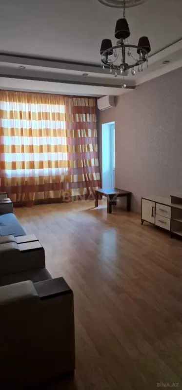 Kirayə verilir 2 otaqlı mənzil 85 m²