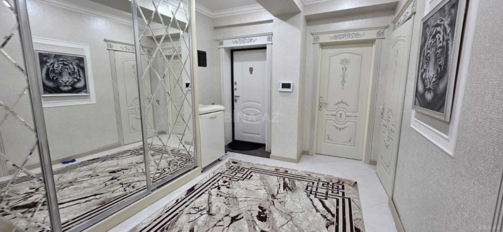 Satılır 3 otaqlı mənzil 108 m²