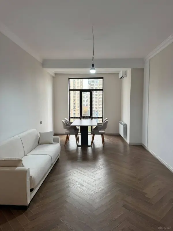 Kirayə verilir 2 otaqlı mənzil 90 m²