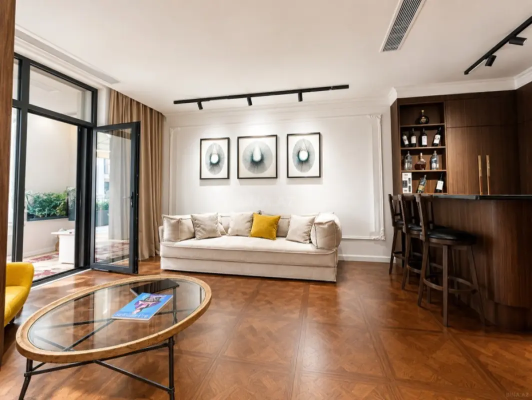 Satılır 2 otaqlı mənzil 108 m²