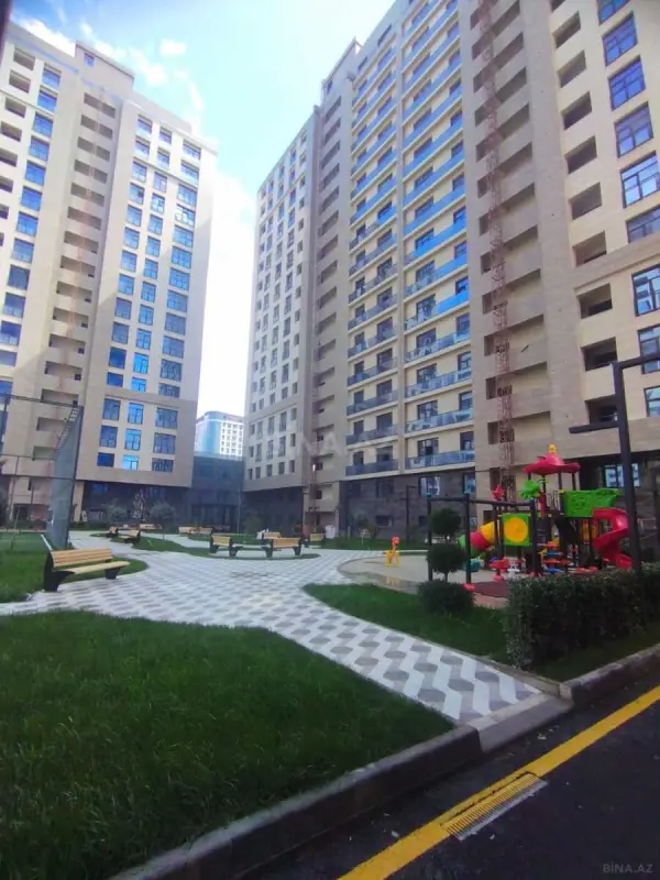 Satılır 3 otaqlı mənzil 127 m²