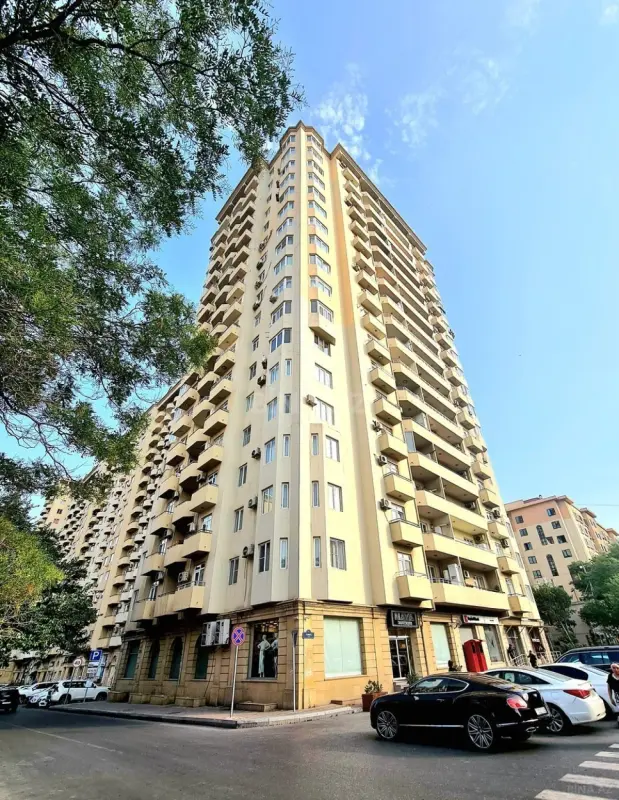 Kirayə verilir 3 otaqlı mənzil 130 m²