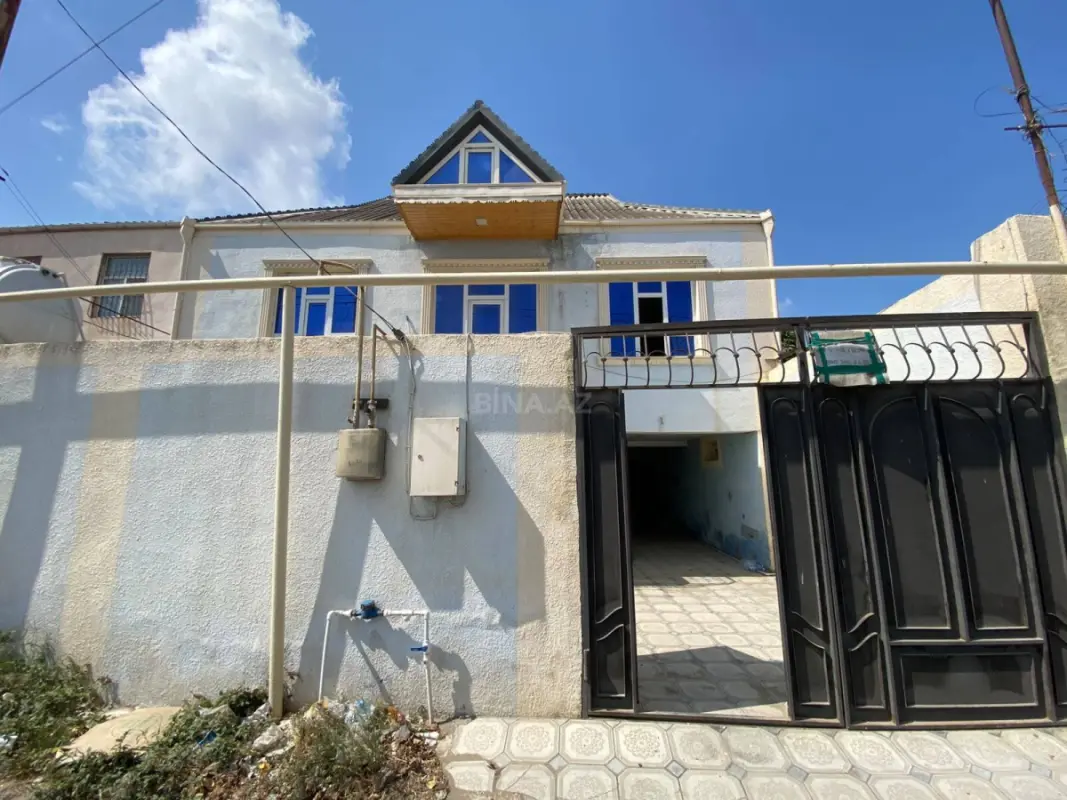 Satılır 4 otaqlı həyət evi 140 m²