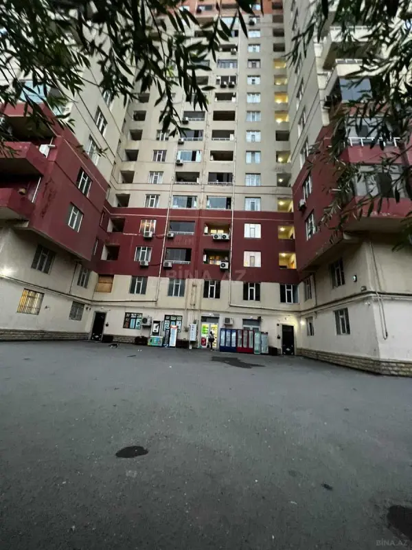 Satılır 3 otaqlı mənzil 108 m²