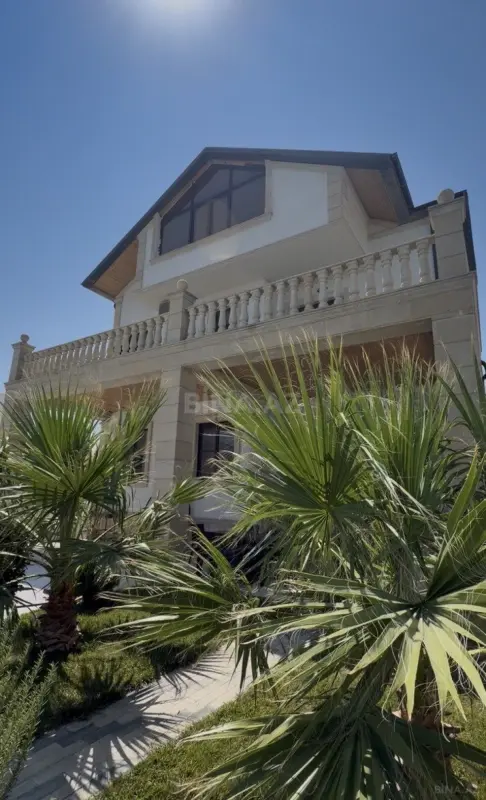 Satılır 5 otaqlı həyət evi 280 m²