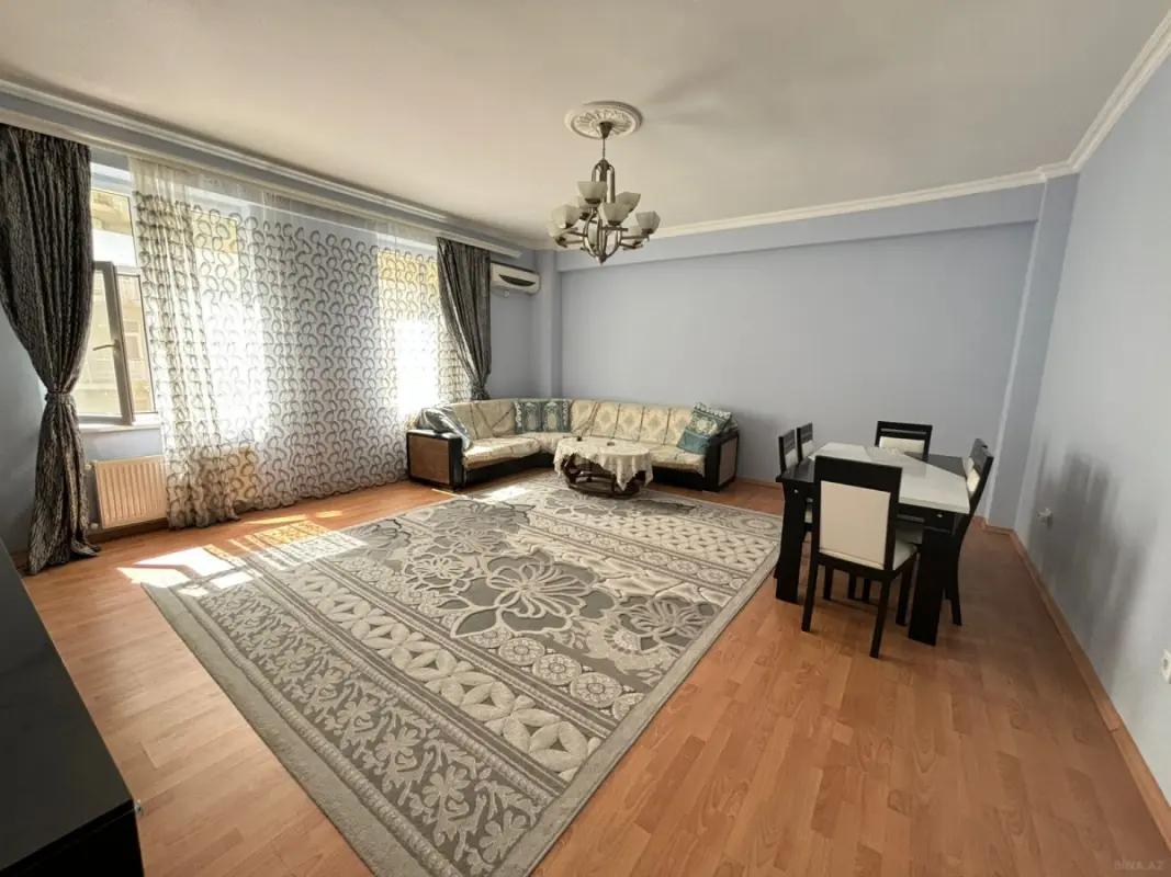 Kirayə verilir 3 otaqlı mənzil 155 m²