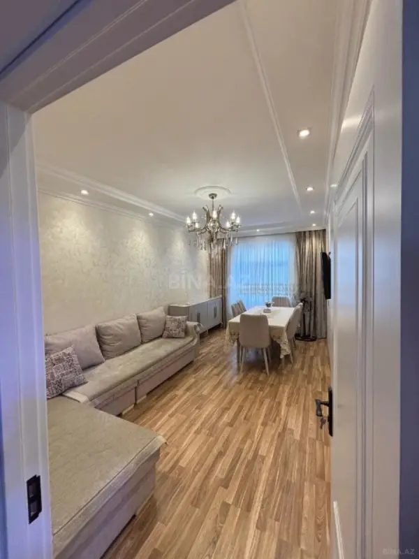 Satılır 4 otaqlı mənzil 100 m²