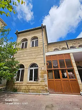 Satılır 7 otaqlı həyət evi 377 m² — Bakı, Badamdar 7 otaq 377.00 m²