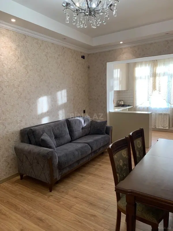Kirayə verilir 2 otaqlı mənzil 65 m²