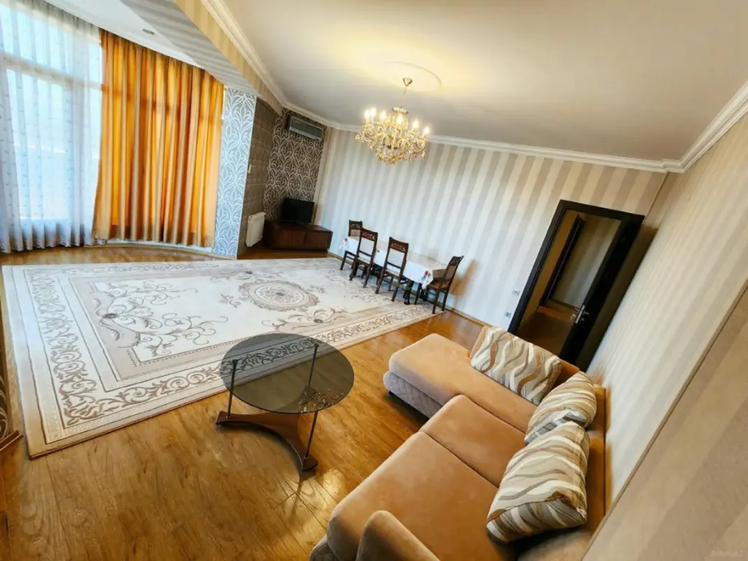 Kirayə verilir 3 otaqlı mənzil 130 m²