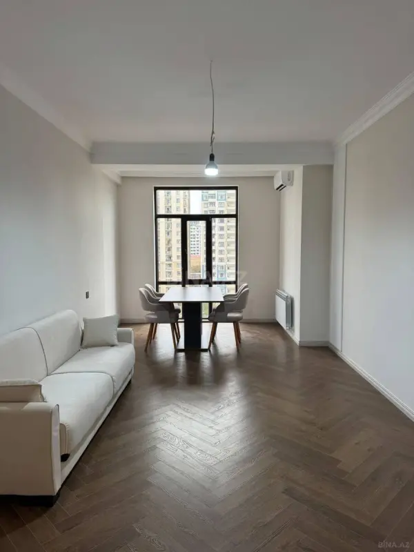Kirayə verilir 2 otaqlı mənzil 80 m²