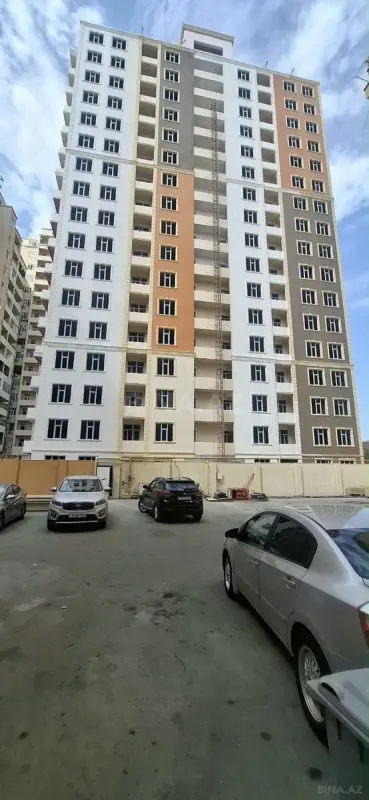 Satılır 2 otaqlı mənzil 93 m²