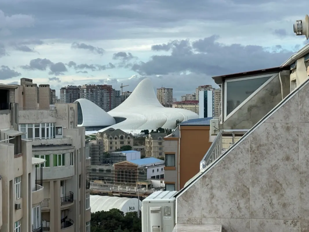 Satılır 3 otaqlı mənzil 88 m²