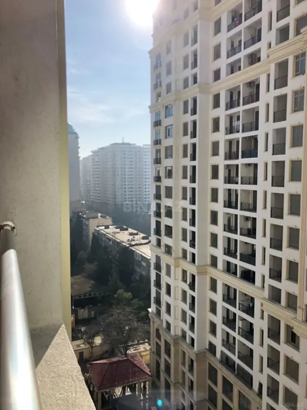 Kirayə verilir 1 otaqlı mənzil 70 m²