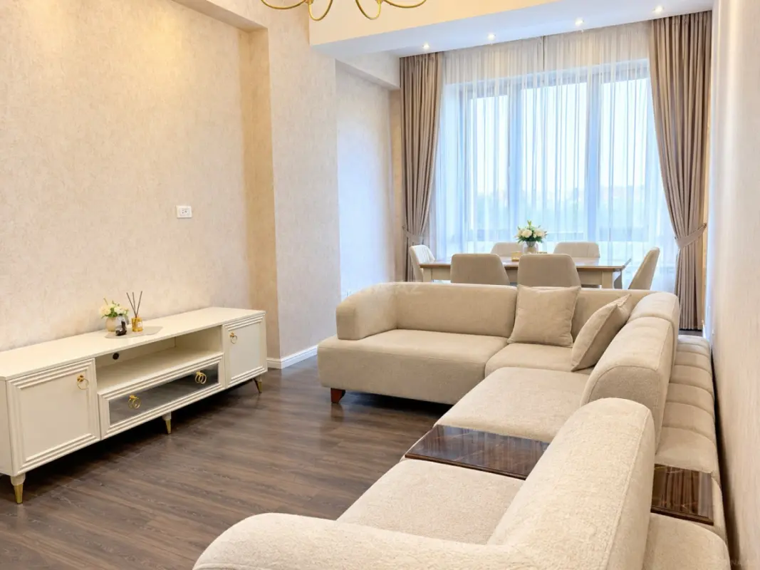 Satılır 2 otaqlı mənzil 67 m²