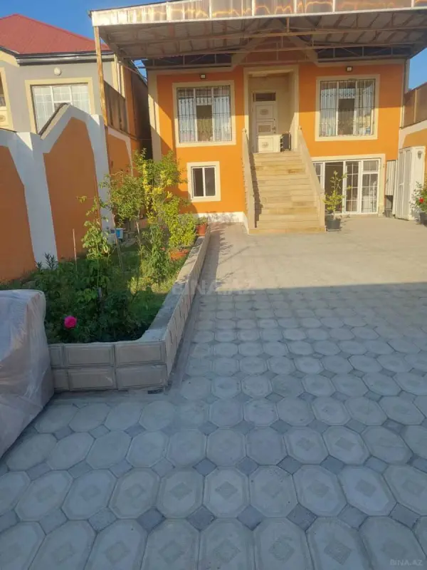 Satılır 7 otaqlı həyət evi 185 m²