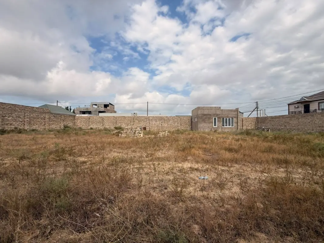 Satılır torpaq sahəsi 12 m²